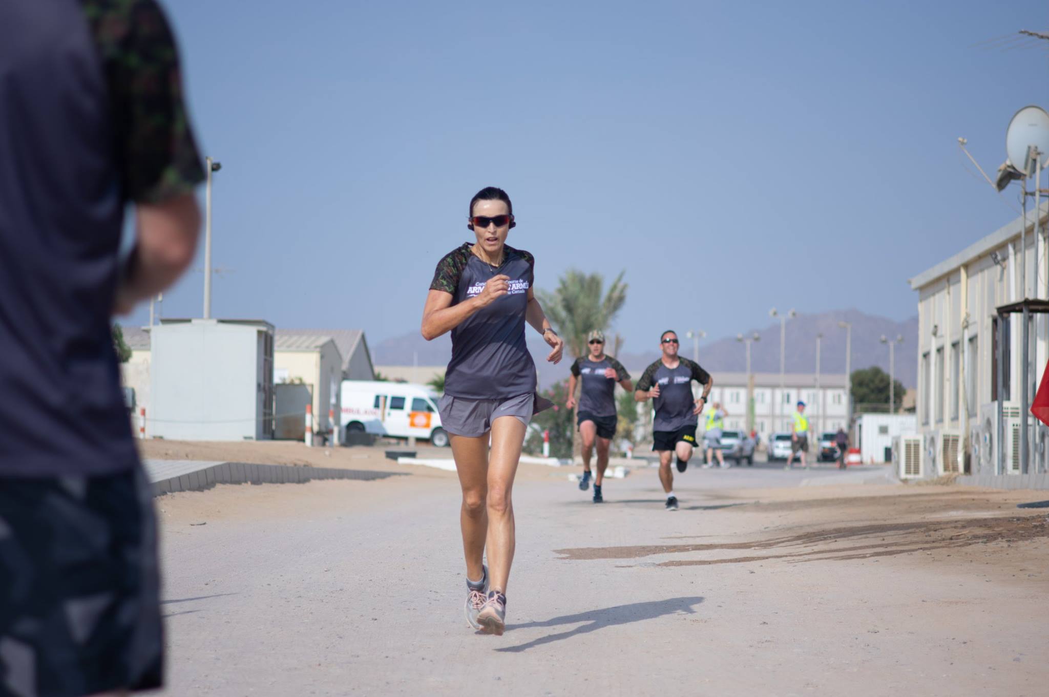 Sinai, Egypt. 28 September 2018 - Canadian Armed Forces members deployed on Operation CALUMET, along with troops and civilians from Australia, Czech Republic, Italy, New Zealand, Norway, Uruguay and the United States participate in a Shadow Canada Army Run in Sinai, Egypt. (Photo Credit : Multinational Force and Observers Press and Visits Office.)